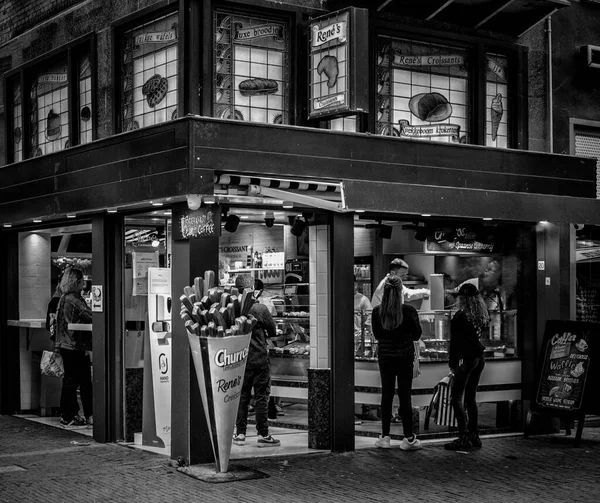 Amsterdam Netherlands June 2021 Rene Croissants Facade Shops Street — Stock Photo, Image