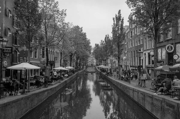 Amsterdam Netherlands Haziran 2021 Tipik Hollandalı Evleri Köprüleri Chanel Olan — Stok fotoğraf