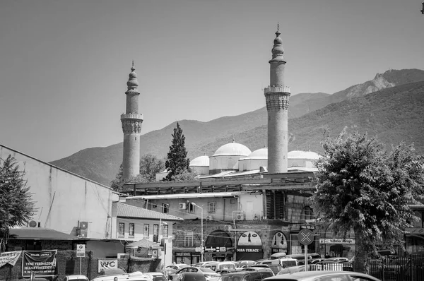 Bursa Türkei August 2021 Straßenblick Schöne Moschee Auf Dem Platz — Stockfoto