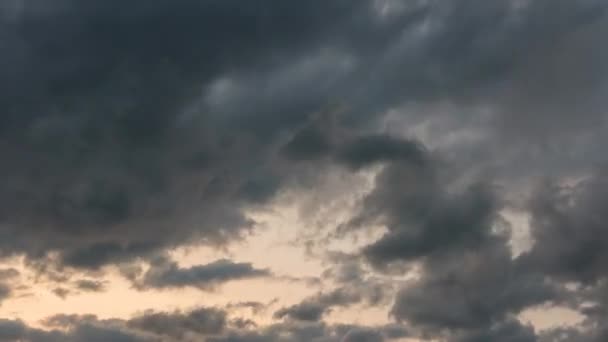Zeitraffer der Regenwolken — Stockvideo