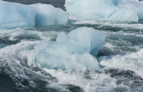 Bloques de hielo en River, Islandia —  Fotos de Stock