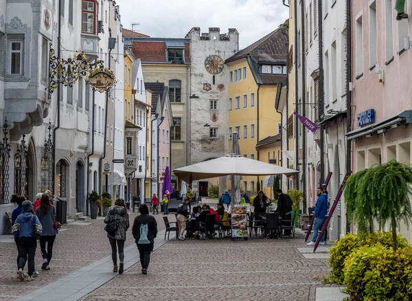Bruneck Talya Ekim 2020 Sonbaharda Teras Alışveriş Yapan Insanlar Ile — Stok fotoğraf