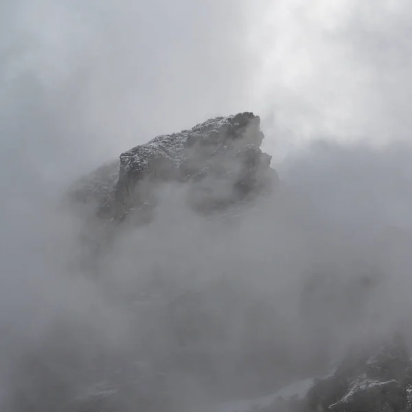 Dolomitská Hora Saze Putia Mlze — Stock fotografie