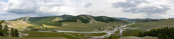 Panorama Eines Tals Mit Dem Fluss Der Nähe Der Stadt — Stockfoto