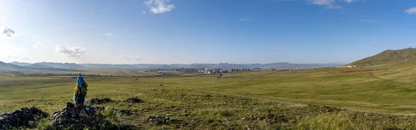 Ulaanbaatar Mongolia August 2019 Panorama Ulaanbaatar Green Steppe Ovoo Forground — Stock Photo, Image