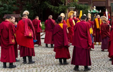 Ulaanbaatar, Moğolistan - 25 Ağustos 2019: Ulaanbaatar 'daki Gandantegchinlen Manastırı.