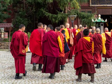 Ulaanbaatar, Moğolistan - 25 Ağustos 2019: Ulaanbaatar 'daki Gandantegchinlen Manastırı.