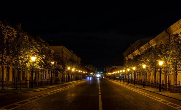 Kazán Rusia Septiembre 2019 Calle Kremlyovskaya Por Noche Con Coches — Foto de Stock