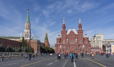 Moskova, Rusya - 25 Eylül 2019: Halk ve Ulusal Tarih Müzesi ve Lenin Anıt Mezarı.