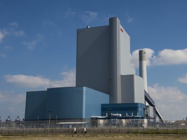 e üzerinde Kömür Santrali