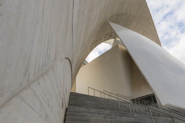 Yan yüz ve konser salonu Calatrava merdiven