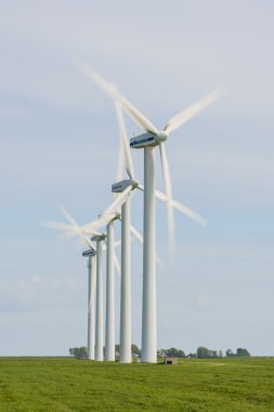 Friesland için yapılan dönüm modern yel değirmeni