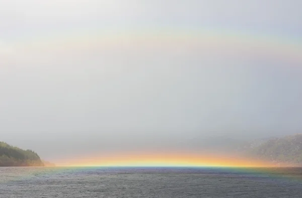 Två regnbågar Loch Ness — Stockfoto