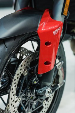 Kiev, Ukrayna - 12 Mart 2016: Photoshoot, Ducati Multistrada 1200 S bir motosiklet showroom