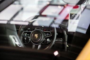 Kiev, Ukrayna - 7 Ağustos 2016: Salon Porsche araba