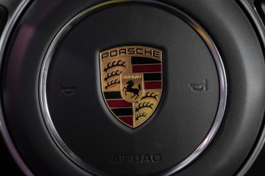 Kiev, Ukrayna - 7 Ağustos 2016: Salon Porsche araba
