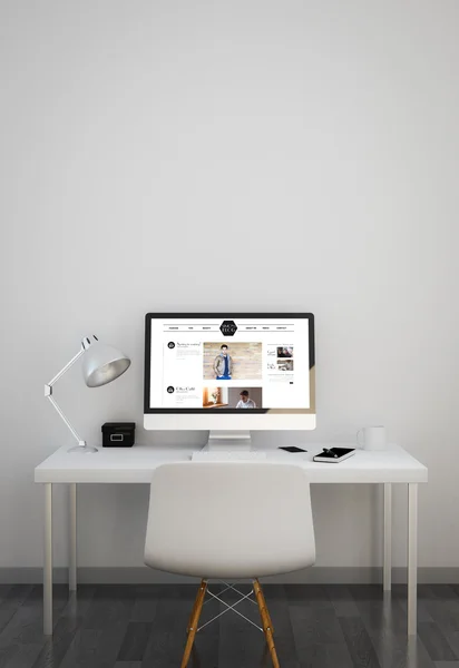 Clean workspace with celebrity blog website — Stock Photo, Image