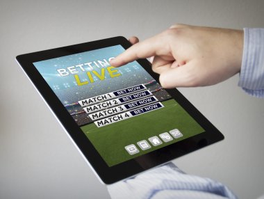 dokunmatik tablet ile erkek el 