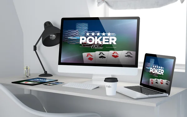 Dispositivos que muestran poker sitio web en línea — Foto de Stock