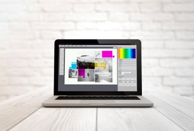 grafik tasarım yazılımları ile dizüstü bilgisayar