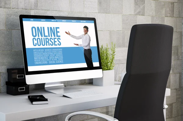 Werkruimte online cursussen op scherm tonen — Stockfoto