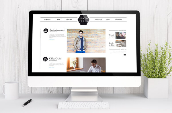 fashion blog on computer screen