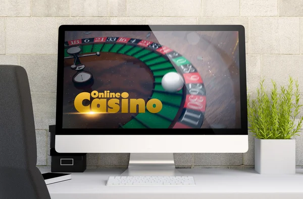 Computer weergegeven: online casinospel — Stockfoto