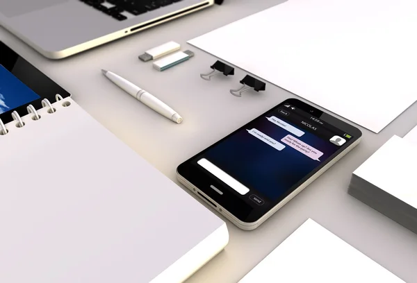Smartphone com aplicativo de bate-papo na tela — Fotografia de Stock