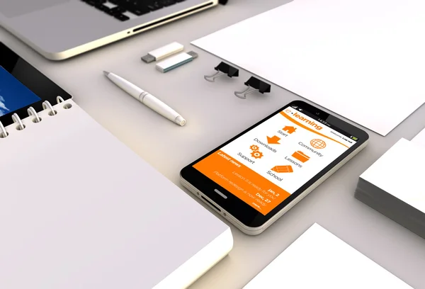 Smartphone avec plateforme e-learning à l'écran — Photo