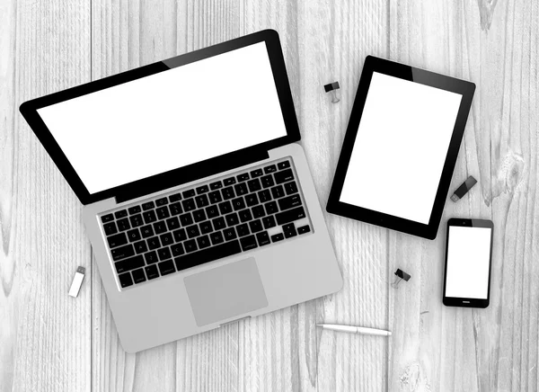 Laptop, tablet e smartphone com tela em branco — Fotografia de Stock