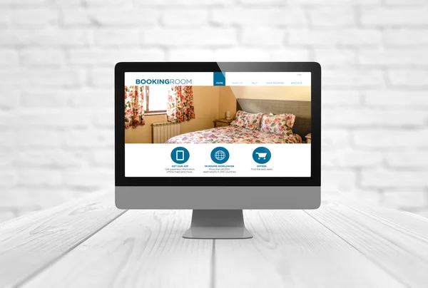 Computer with booking website on the screen — ストック写真