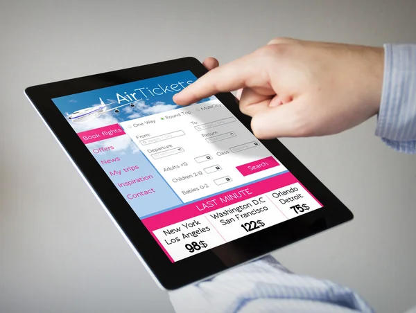 Ticket flight application on a tablet — Stock Photo, Image