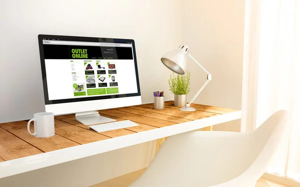 Online outlet on computer screen — Stock Photo, Image