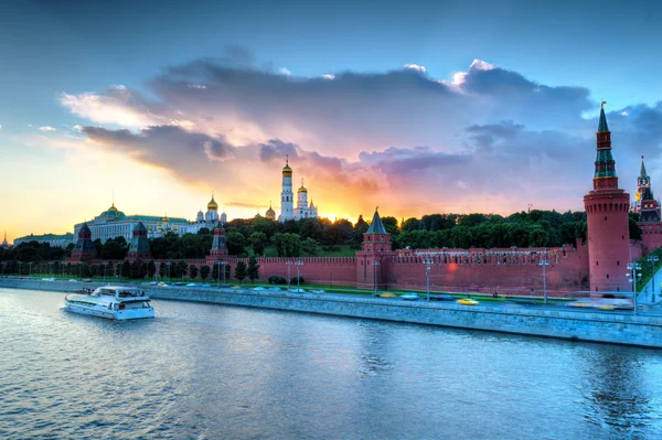 Moskova kremlin alacakaranlıkta