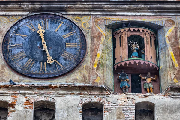 Klocktornet i Sighisoara medeltida stad Royaltyfria Stockbilder