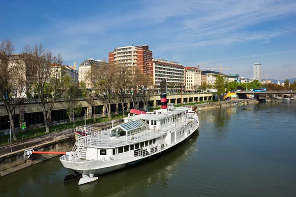 Río Danubio en Viena — Foto de Stock