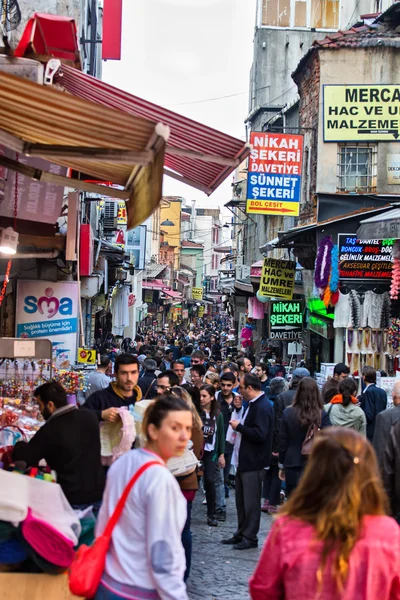 Crowdy Istanbul streets — Stock Photo, Image