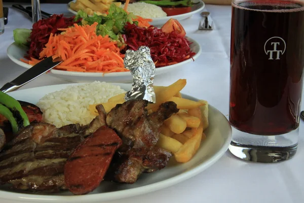 Turkse stijl mixed grill — Stockfoto