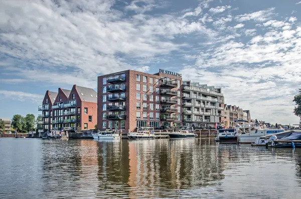 Zwolle Nederländerna Augusti 2021 Den Nyligen Byggda Kraanbolwerk Bostadsutvecklingen Himmel — Stockfoto