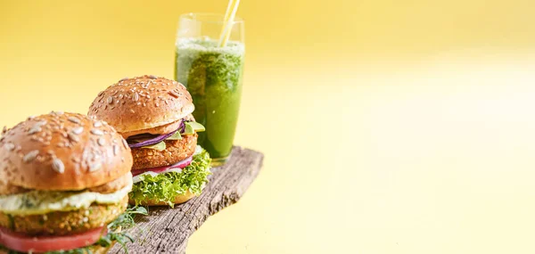 Vegan Dengan Lump Bebas Gluten Dengan Biji Flax Chickpea Burger — Stok Foto