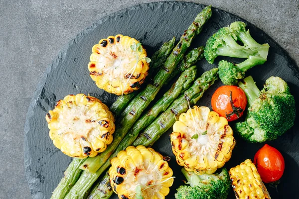 Jagung Sayur Panggang Tomat Brokoli Dan Asparagus — Stok Foto