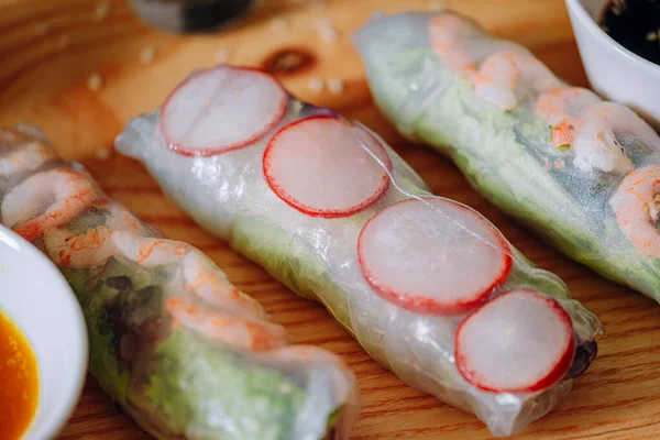 Springrolls Segar Dengan Sayuran Dan Udang Hidangan Sehat Dari Kertas — Stok Foto