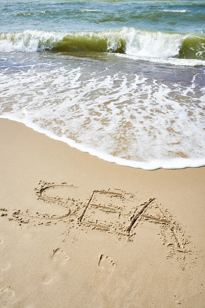 Le mot été sur le sable de plage — Photo