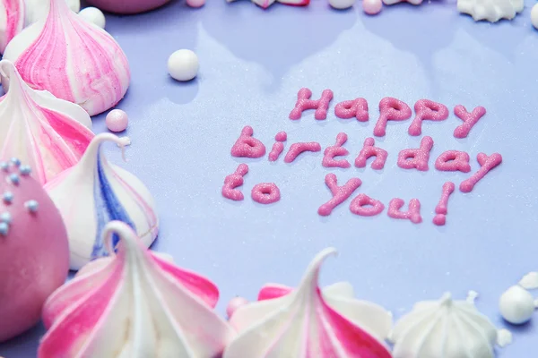 Kuchen mit Glückwünschen zum Geburtstag — Stockfoto