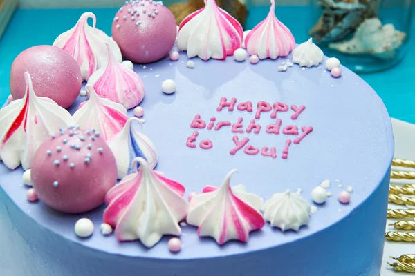 Kuchen mit Glückwünschen zum Geburtstag — Stockfoto