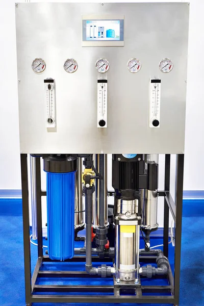 具有反渗透系统的净水厂 — 图库照片