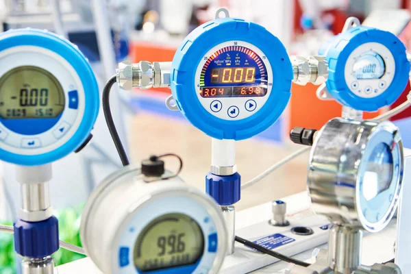 Electronic Digital Pressure Gauge Precision Measurements Industrial Exhibition — Stock Photo, Image