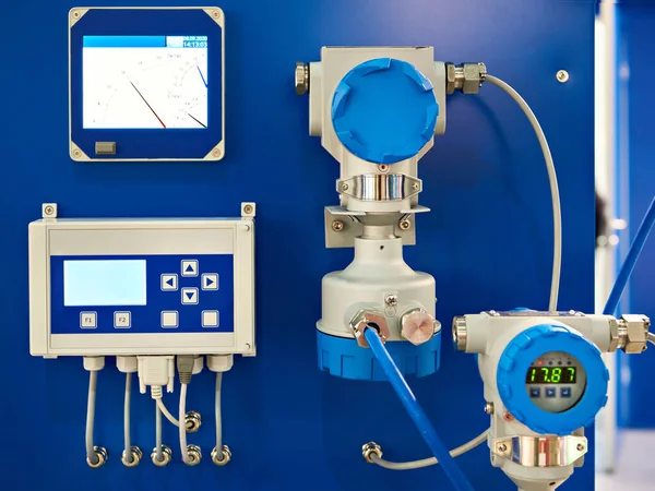 Electronic Digital Pressure Gauge Water Flow Calculation Equipment Industrial Exhibition — Stock Photo, Image