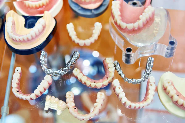 Zubní Ordinace Výstavě Stomatologických Prodejen — Stock fotografie