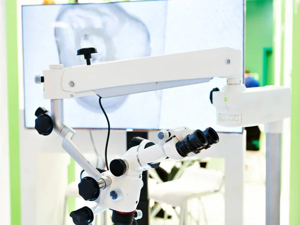 Microscope Dentaire Avec Moniteur — Photo